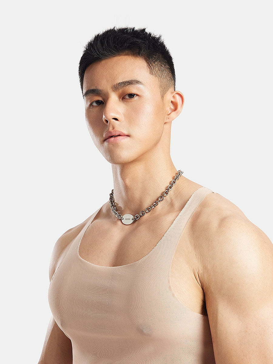 Camiseta de tanque de compresión desnuda