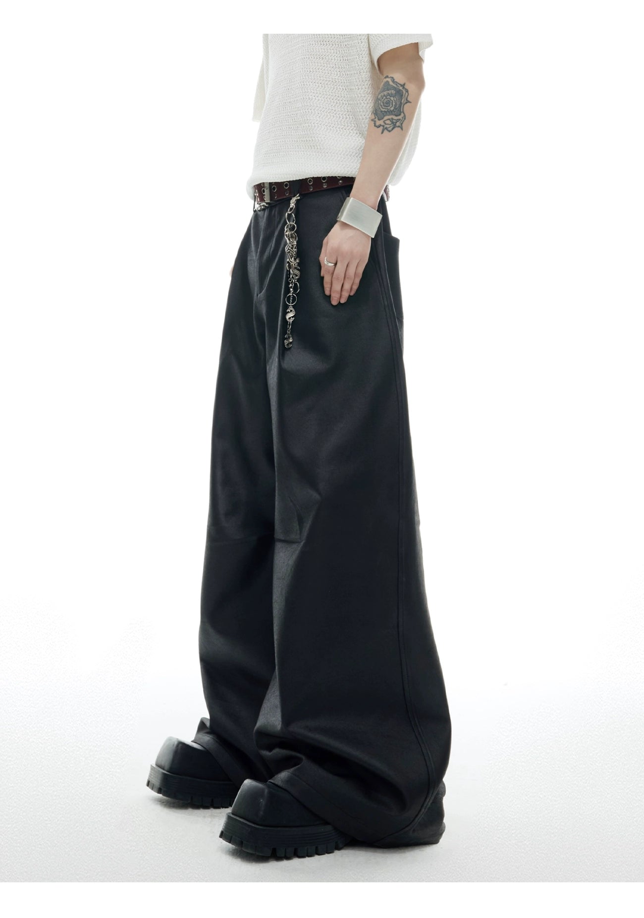 Black Wide-Leg Cargo or Skater Pants