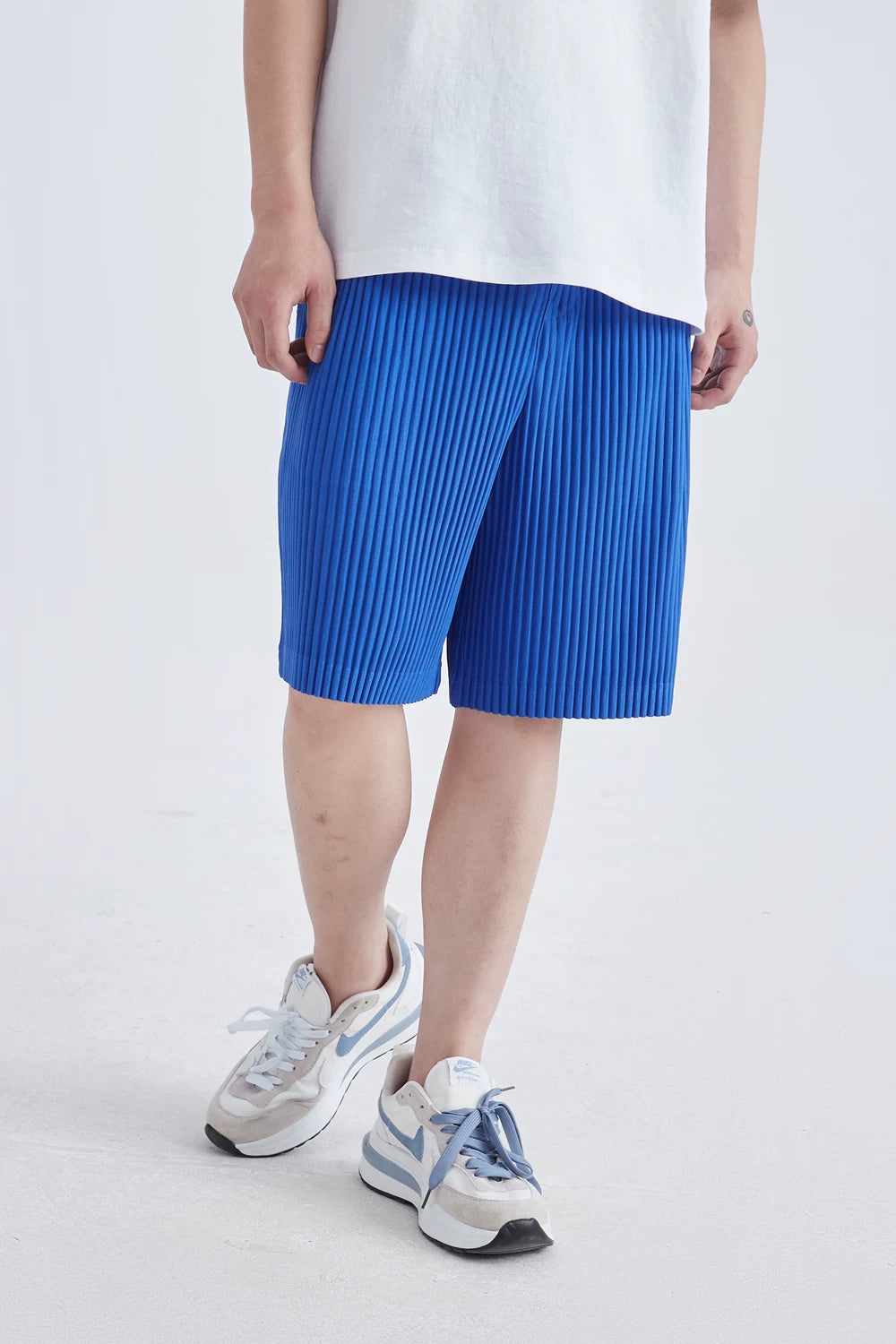 Glacier Wave Pleated Tech Shorts
