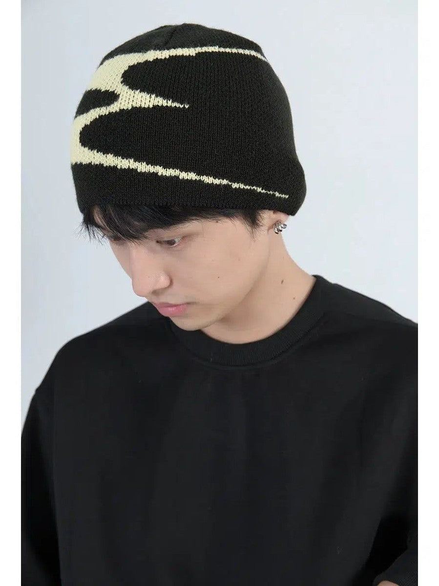 Knit Hat with Contrast Logo - chiclara