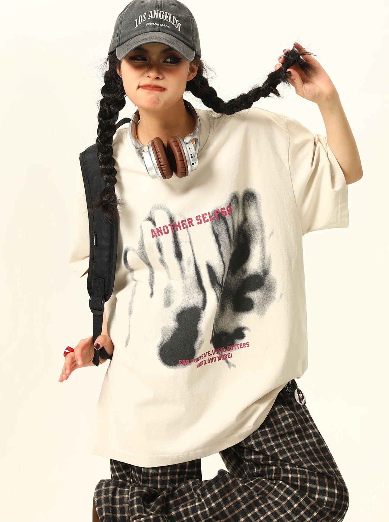 Tee gráfico de selfie de estampado de sombra