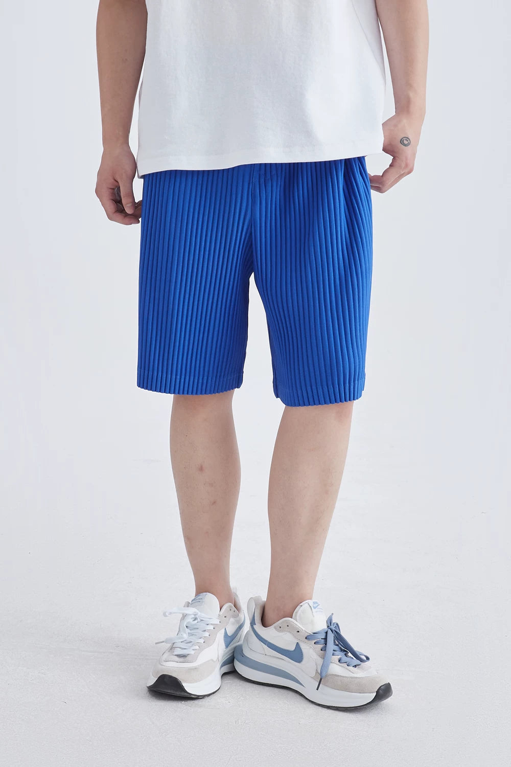 Glacier Wave Pleated Tech Shorts