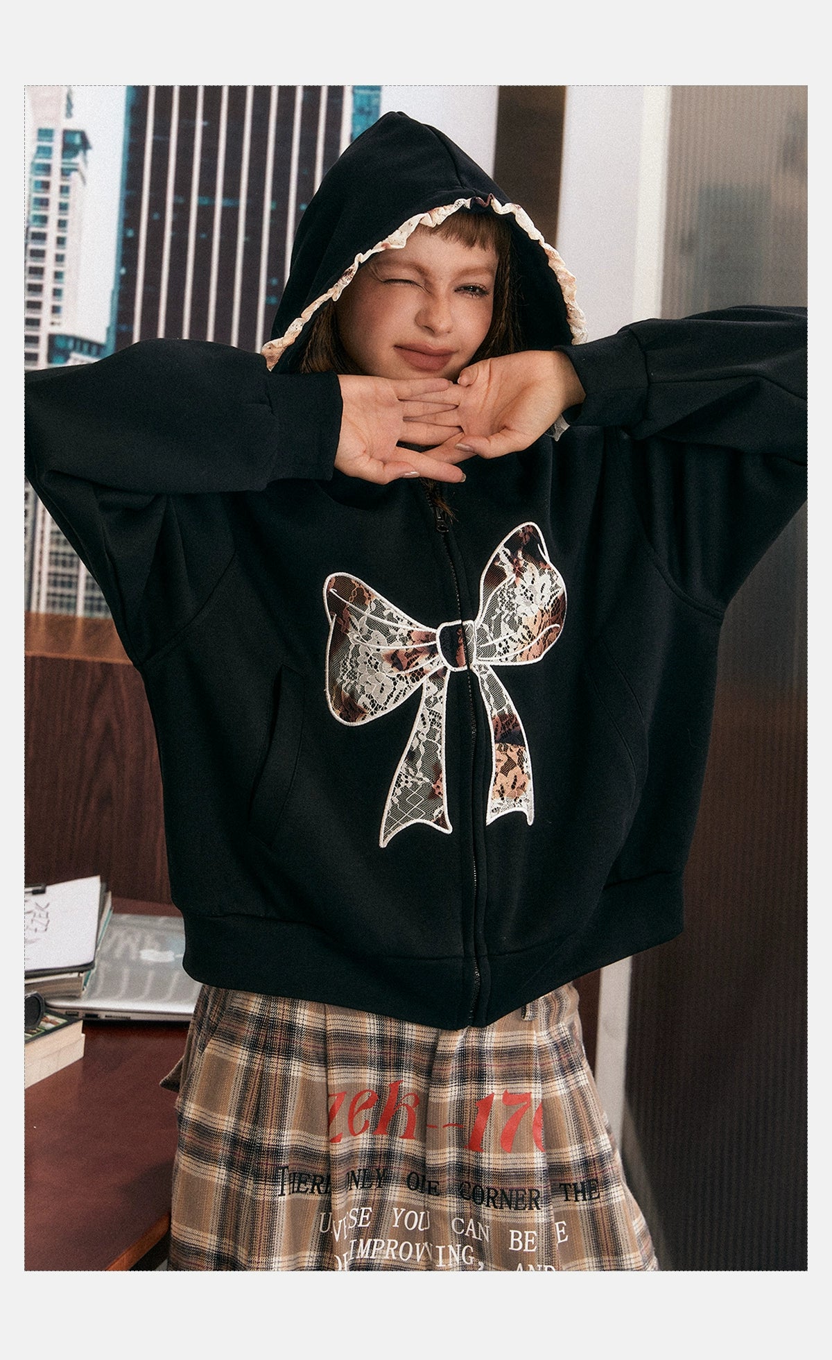 Oversize Lace Bow Hoodie