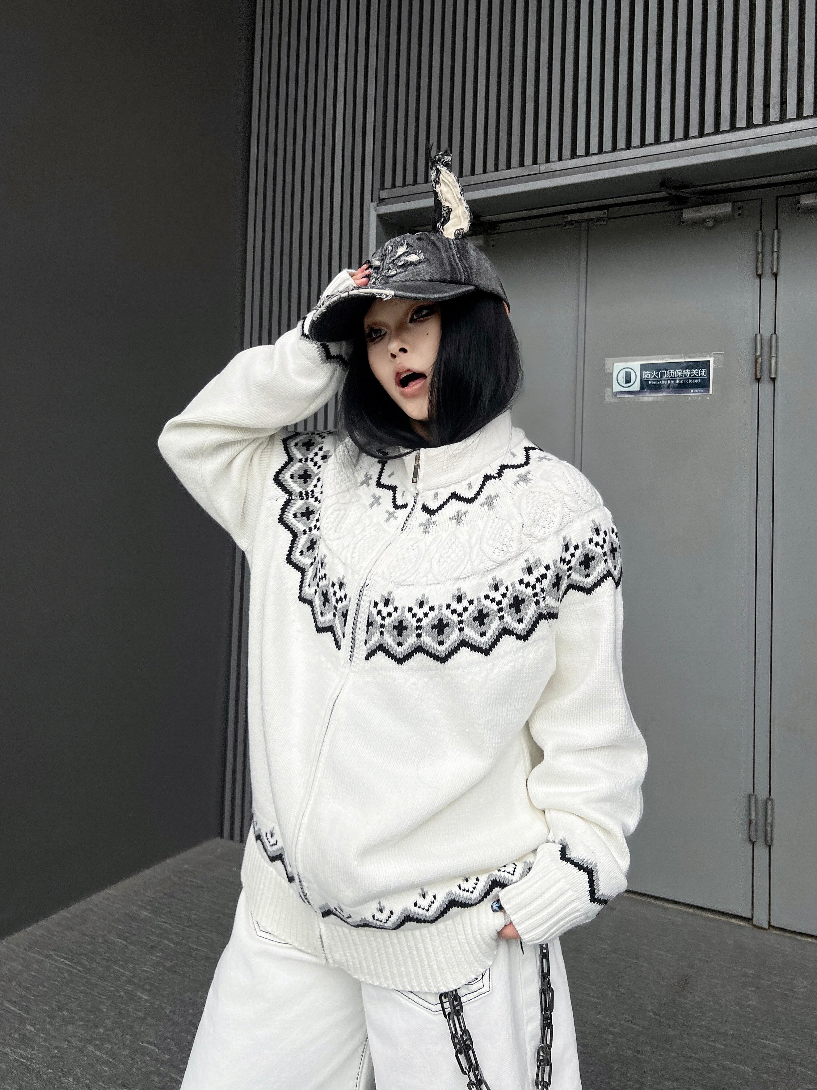 Men's Nordic Pattern Zip-Up Knit Cardigan