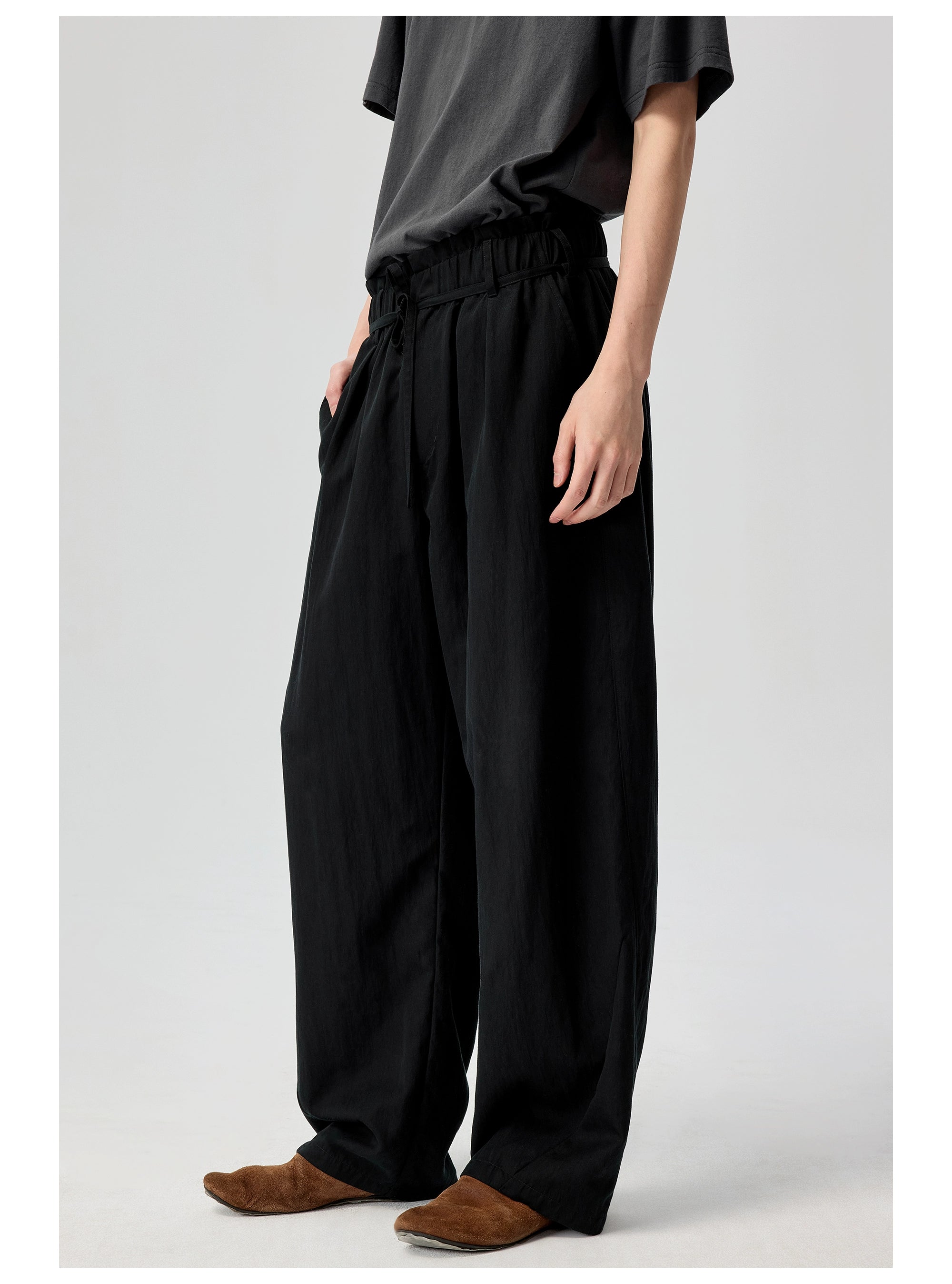 Wide Leg Relaxed Pants with Pleats Detail