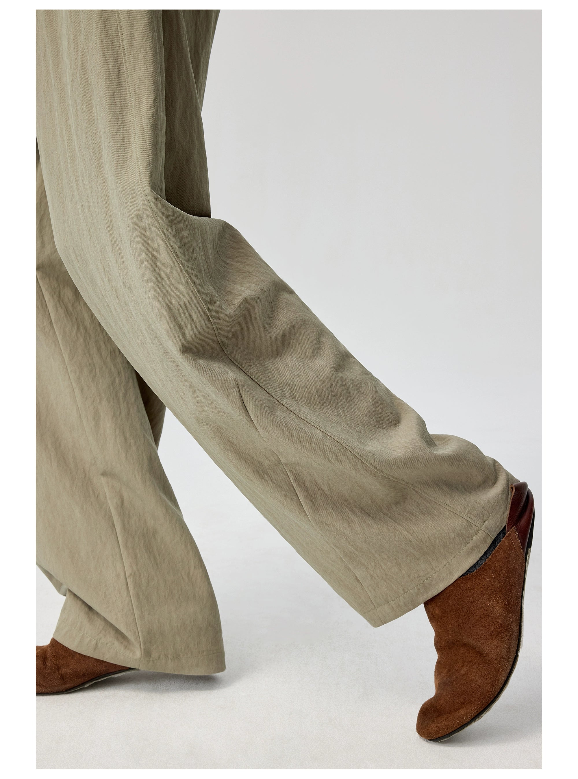 Wide Leg Relaxed Pants with Pleats Detail