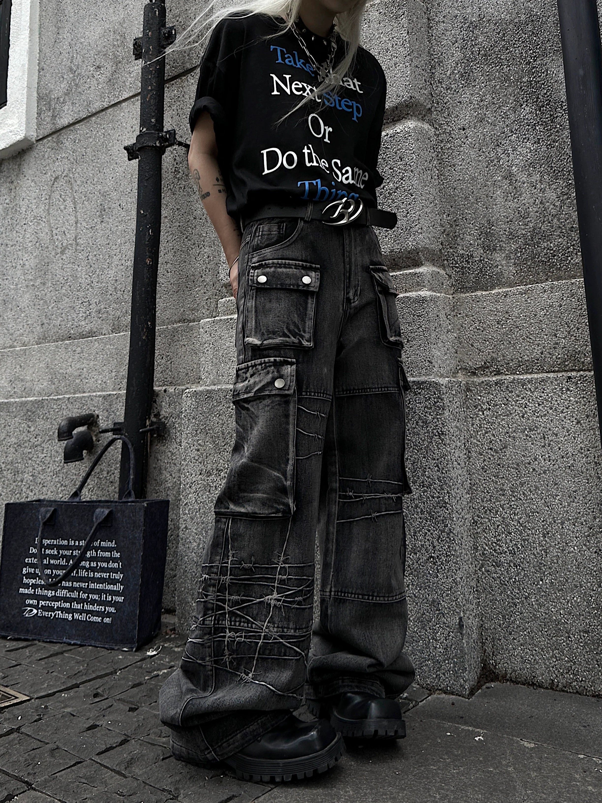 Men's Embroidered Multi-Pocket Washed Wide-Leg Jeans