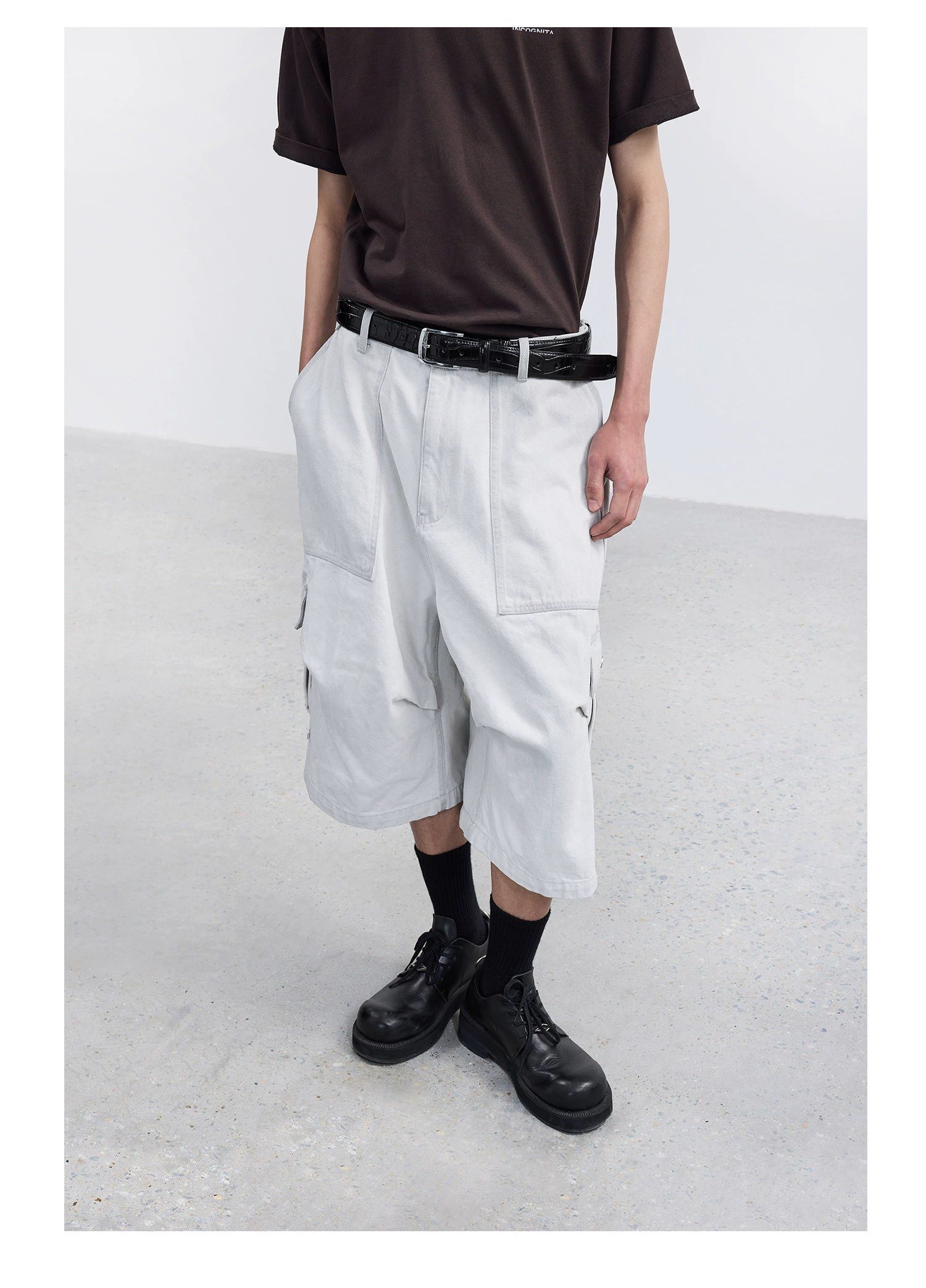 Wide-Leg Cargo Capri Pants - chiclara