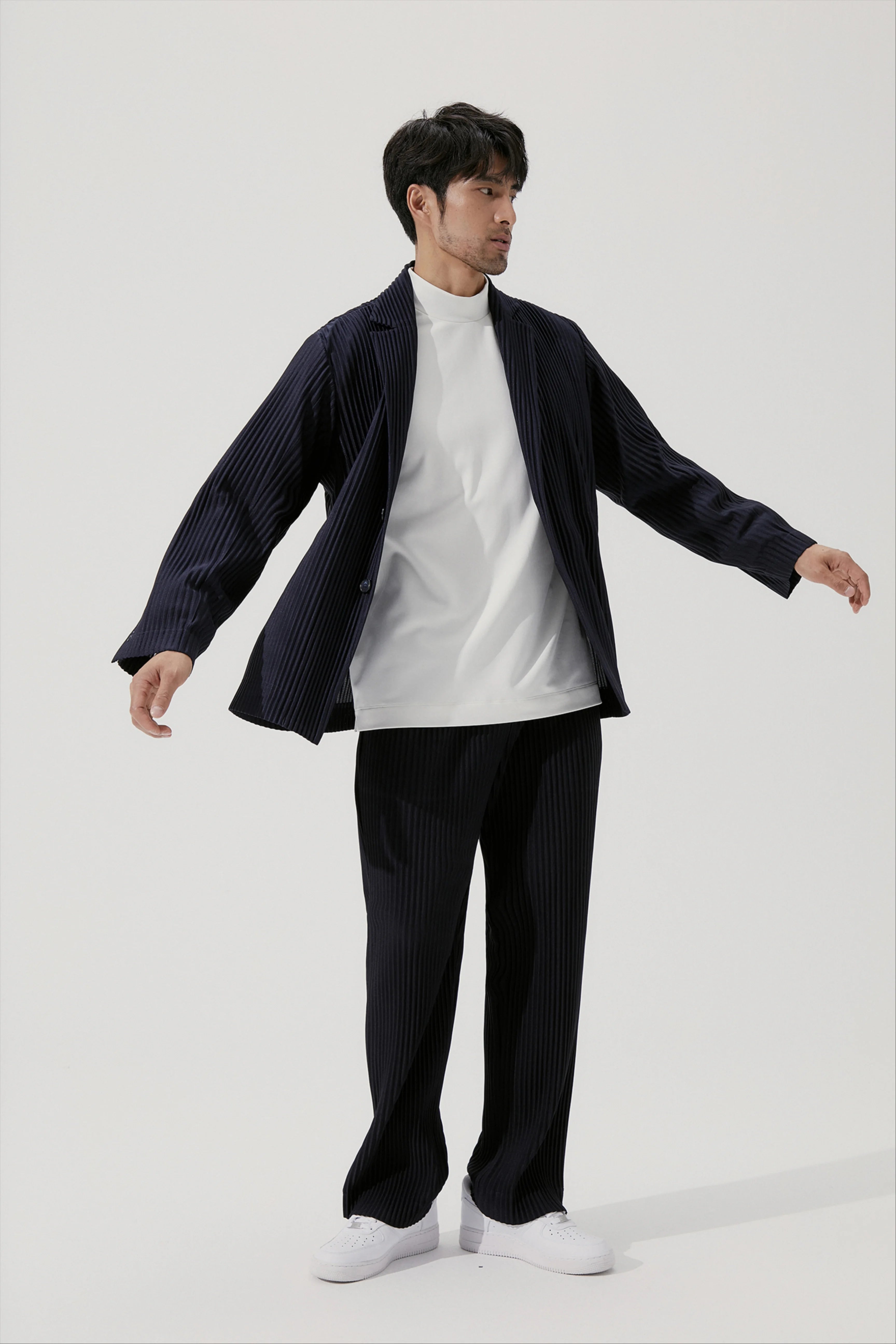 Frostline Pleated Straight-Leg Trousers