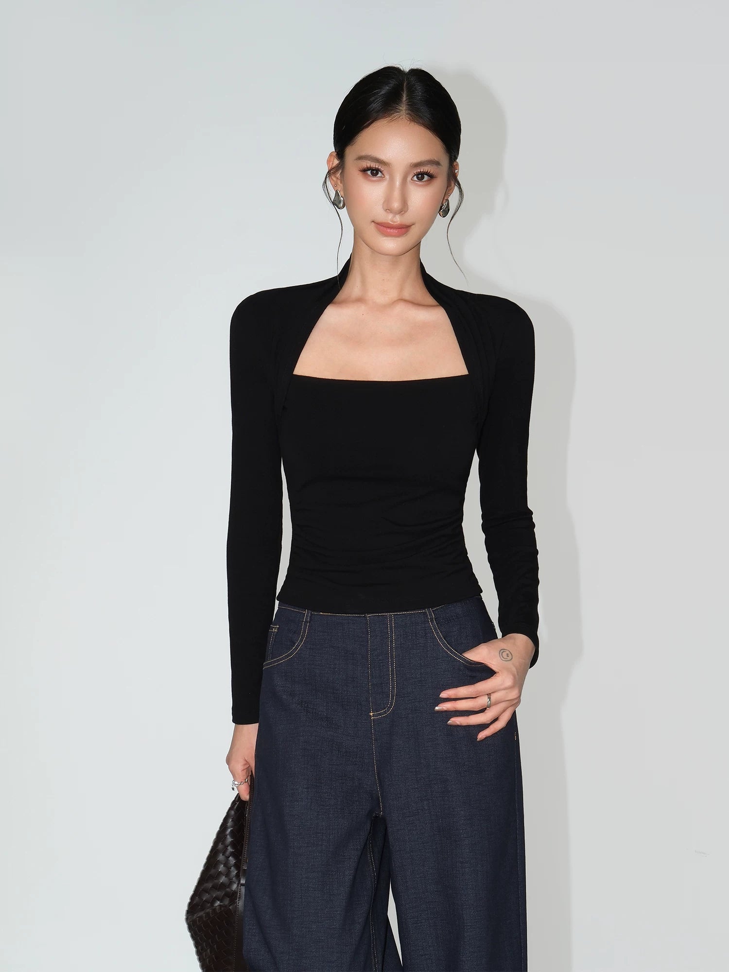 Frame-Line Square Neck Long Sleeve Top