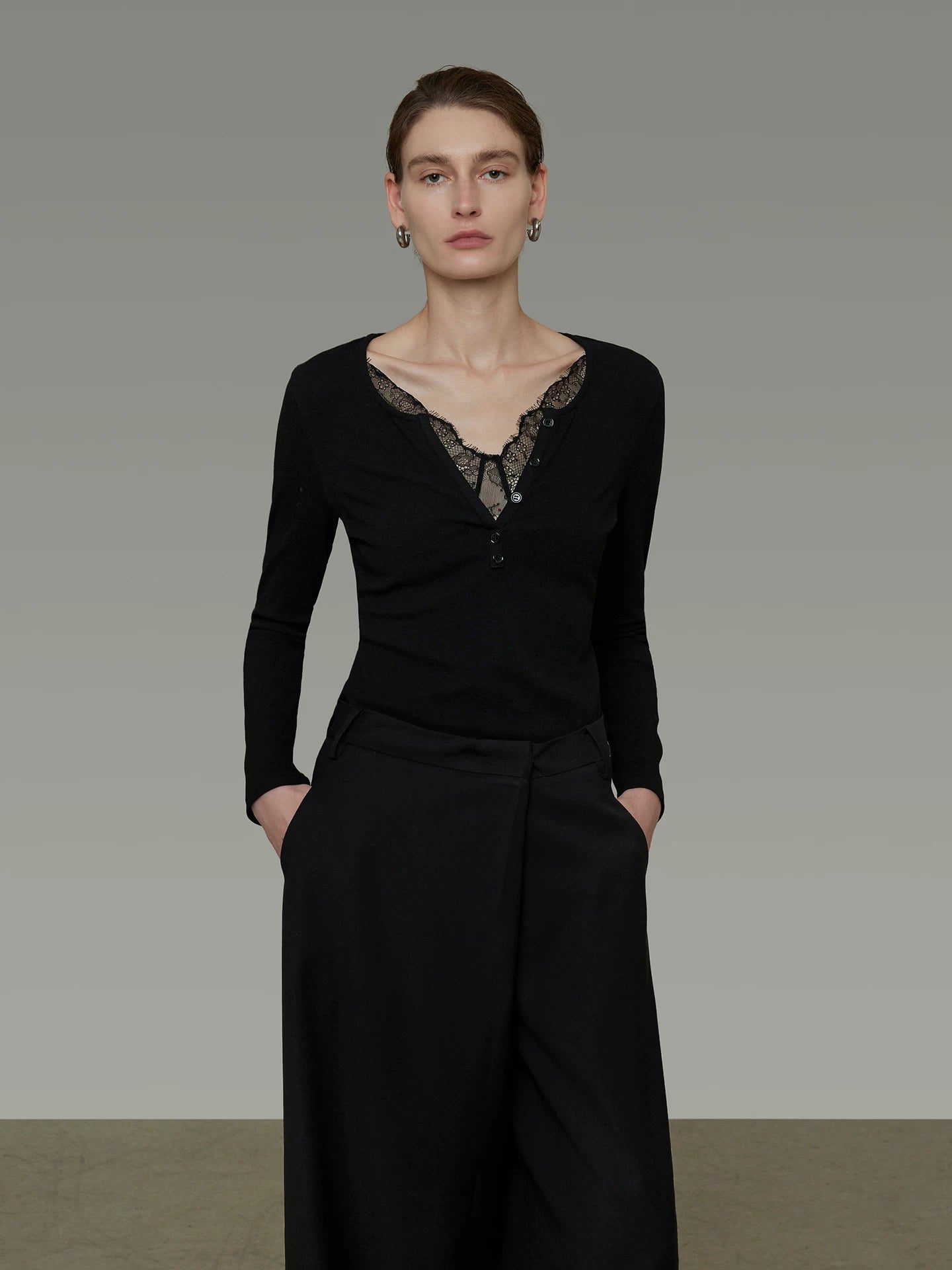 Lace-Trim V-Neck Slim Knit Top