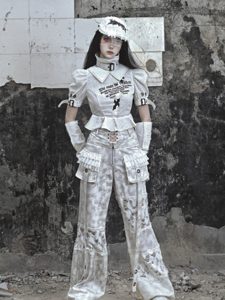 Punk Text imprima la blusa de manga de hojaldre con correas y detalles de cintura con volantes