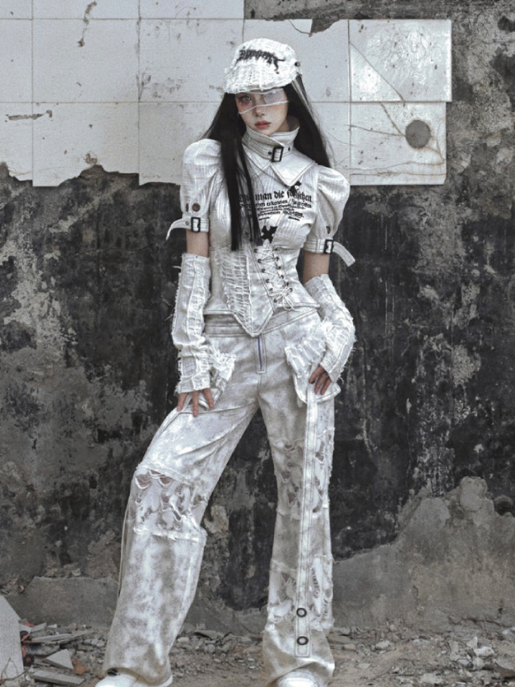 Punk Text imprima la blusa de manga de hojaldre con correas y detalles de cintura con volantes