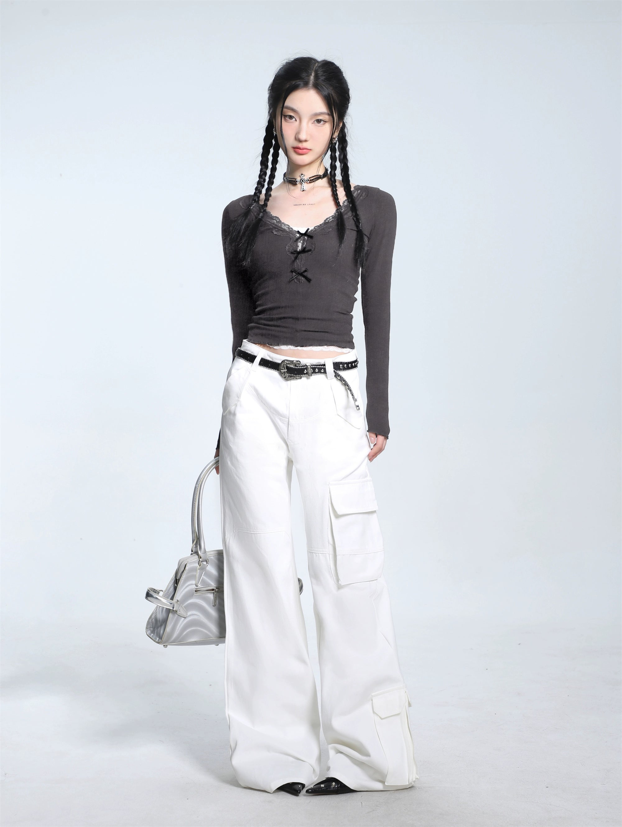 리본 레이스 트림 V넥 롱슬리브 니트 스웨터