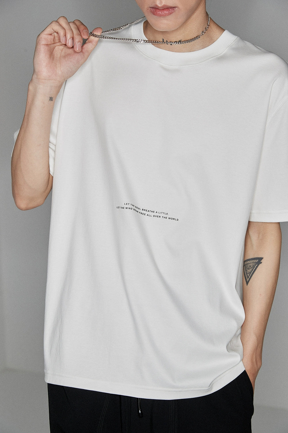 TEE estándar de impresión de letra de bloque de color