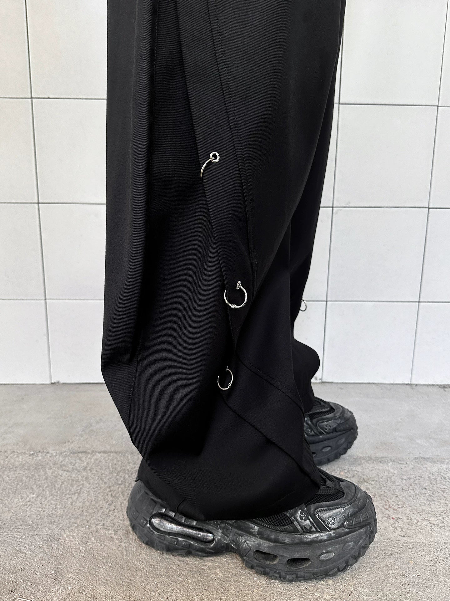 Obsidian Halo Hook-Tether Balloon Trousers