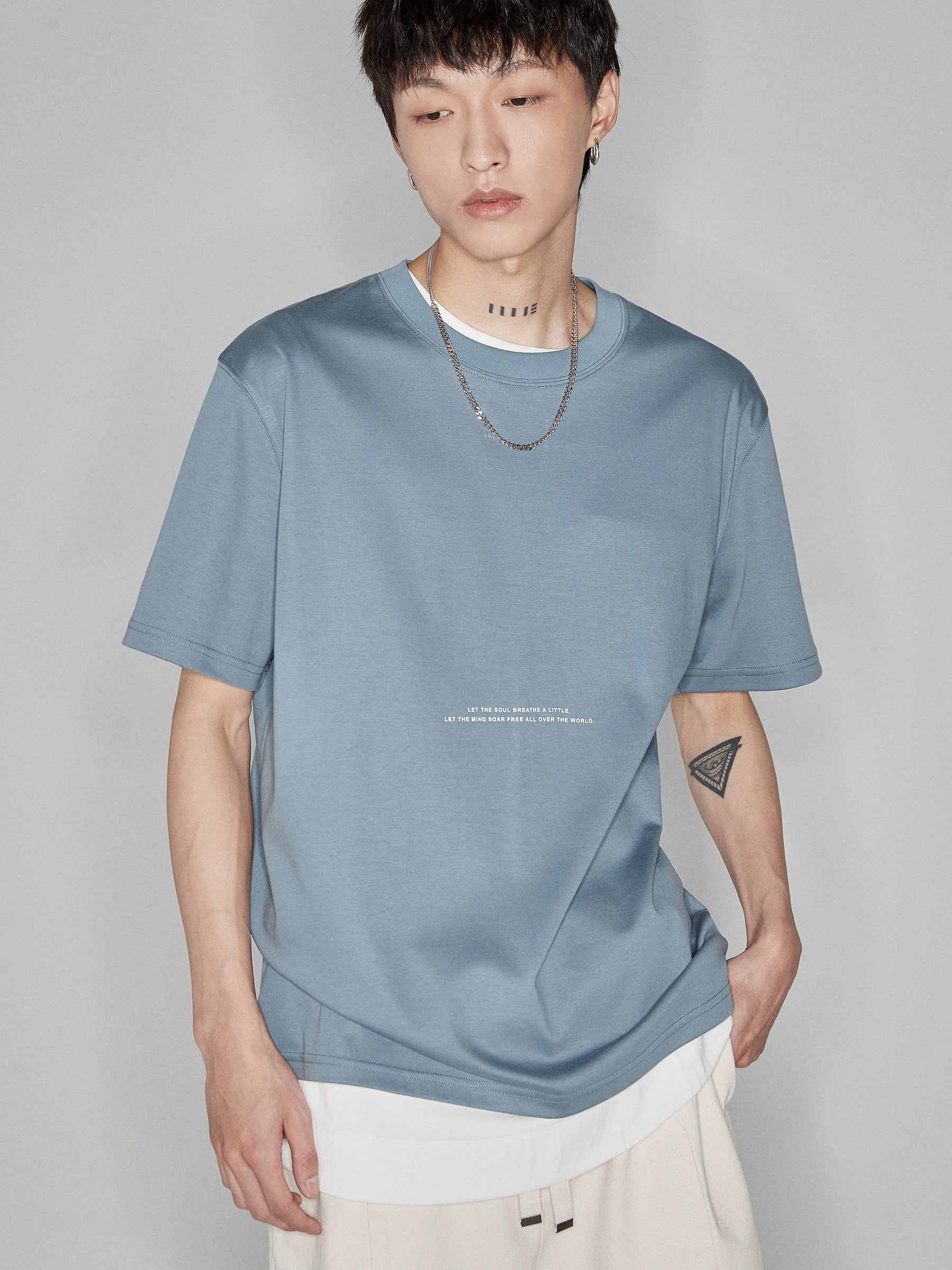 TEE estándar de impresión de letra de bloque de color