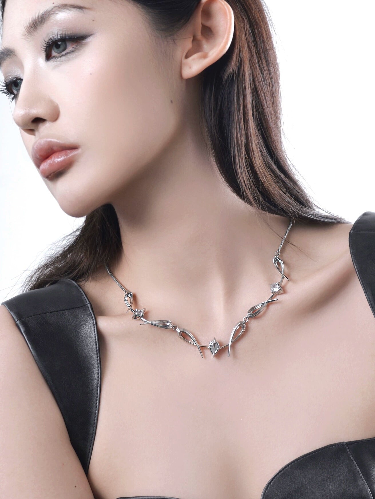 Collar de cristal de hoja de plata