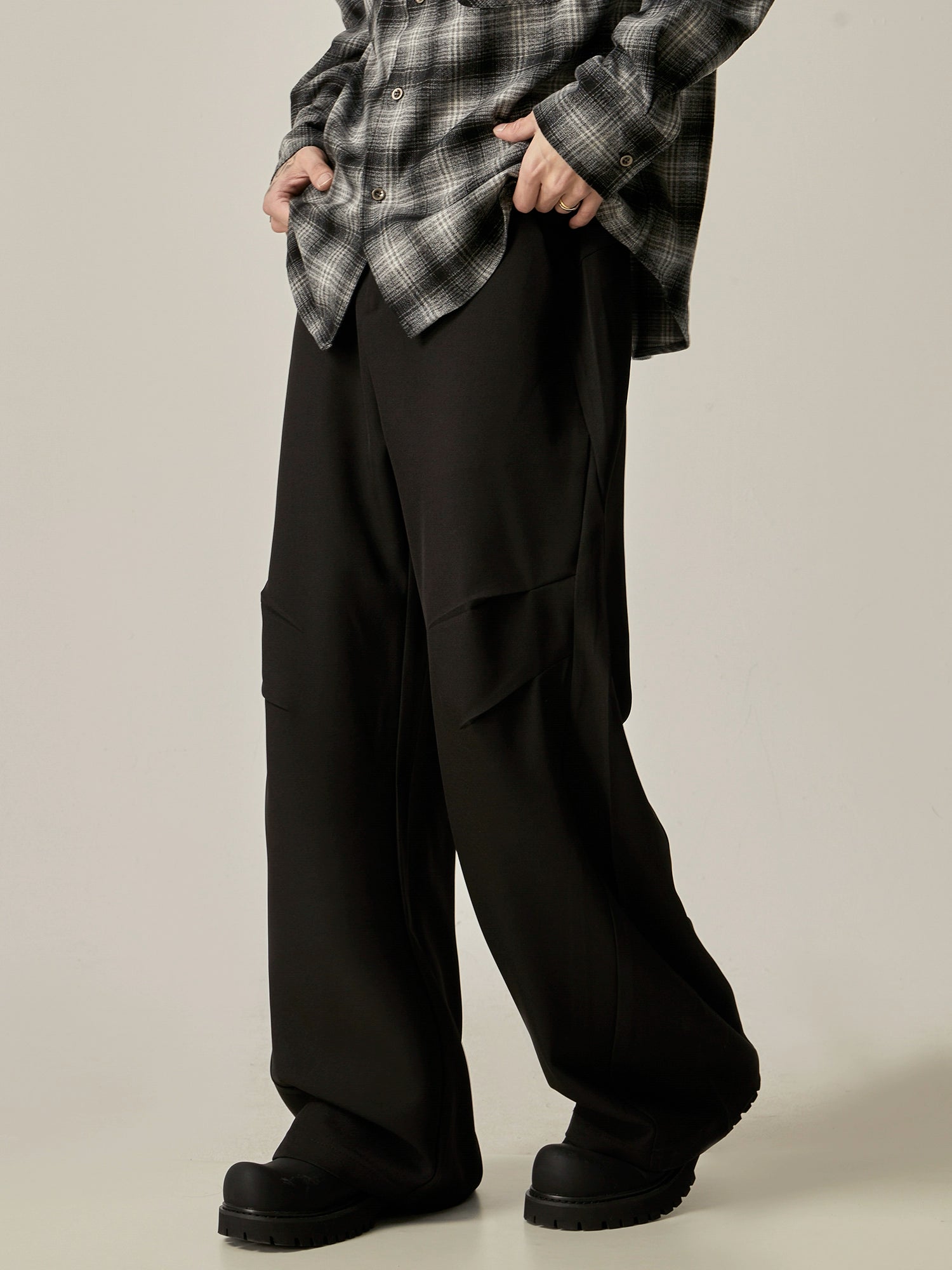 Noir Flow Wide-Leg Trousers