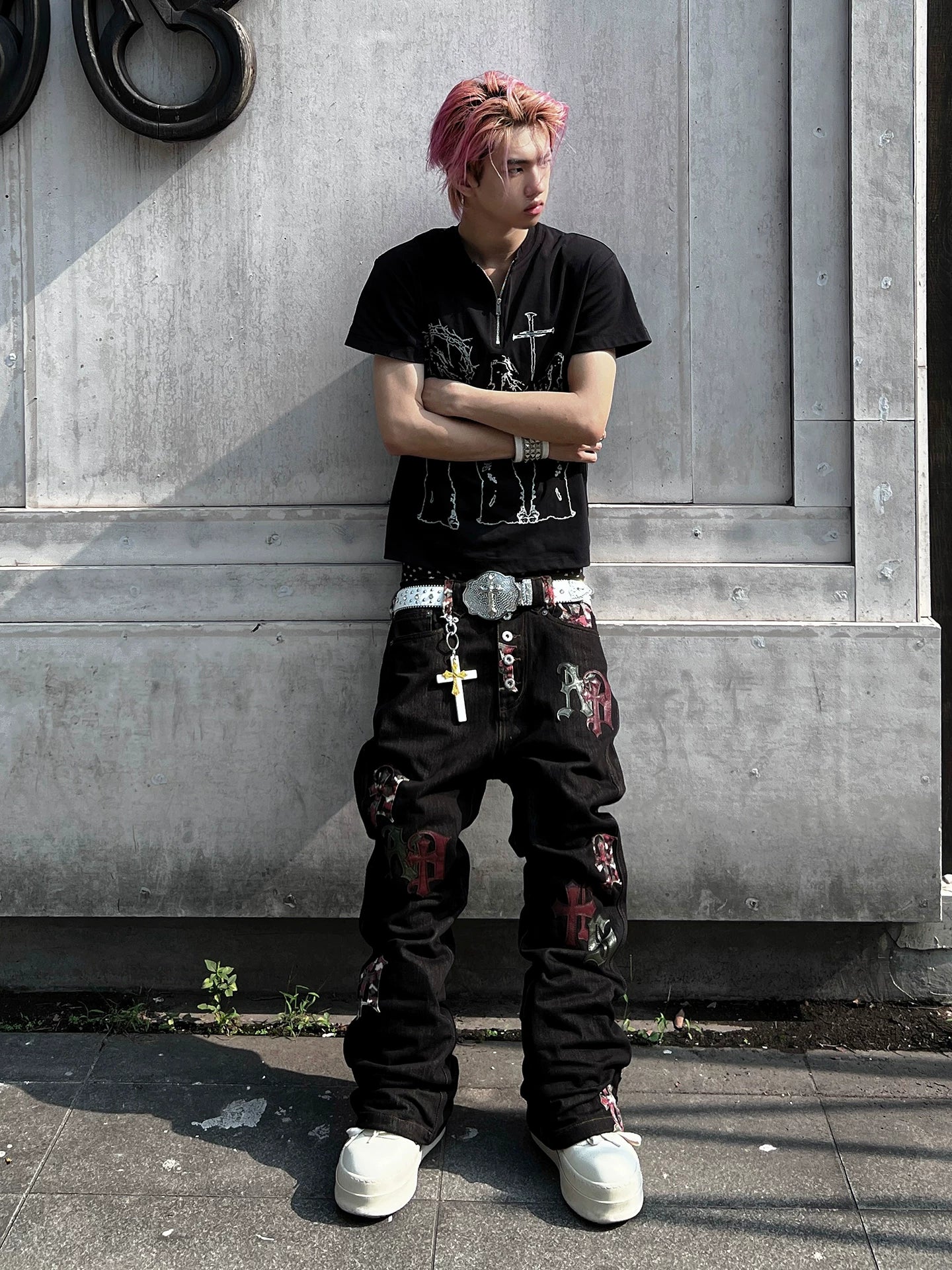 Gothic Letter Appliqué Straight-Leg Denim Jeans