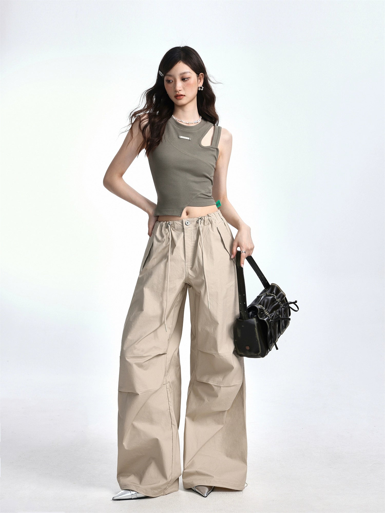 Crop top sans manche creuse sans manches