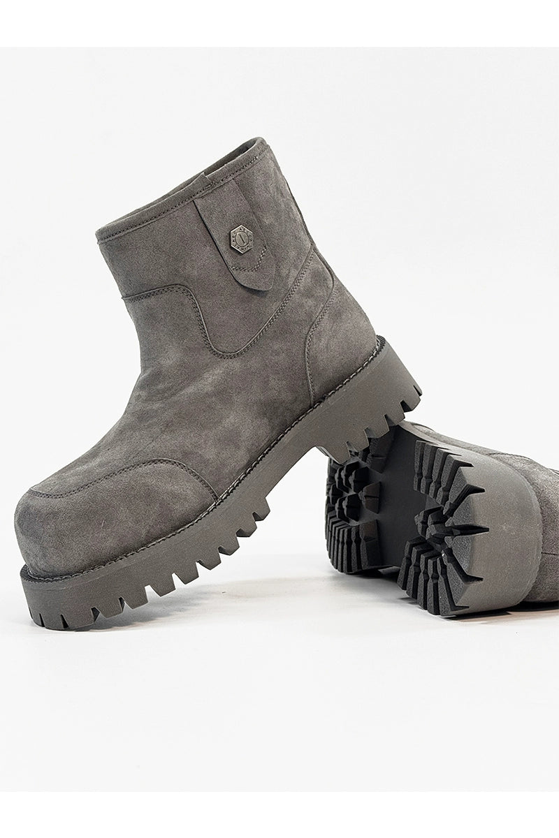 Chunky Suede Winter-Ready Boots