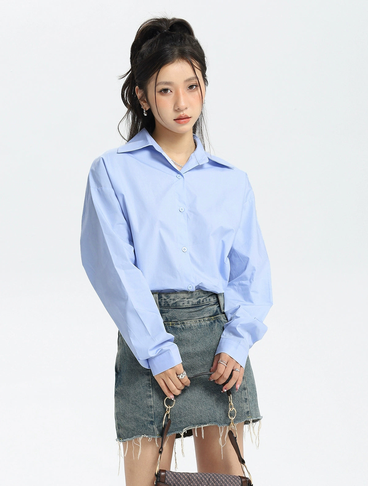 Weißes Button-Down-Hemd im Lagenlook Petite