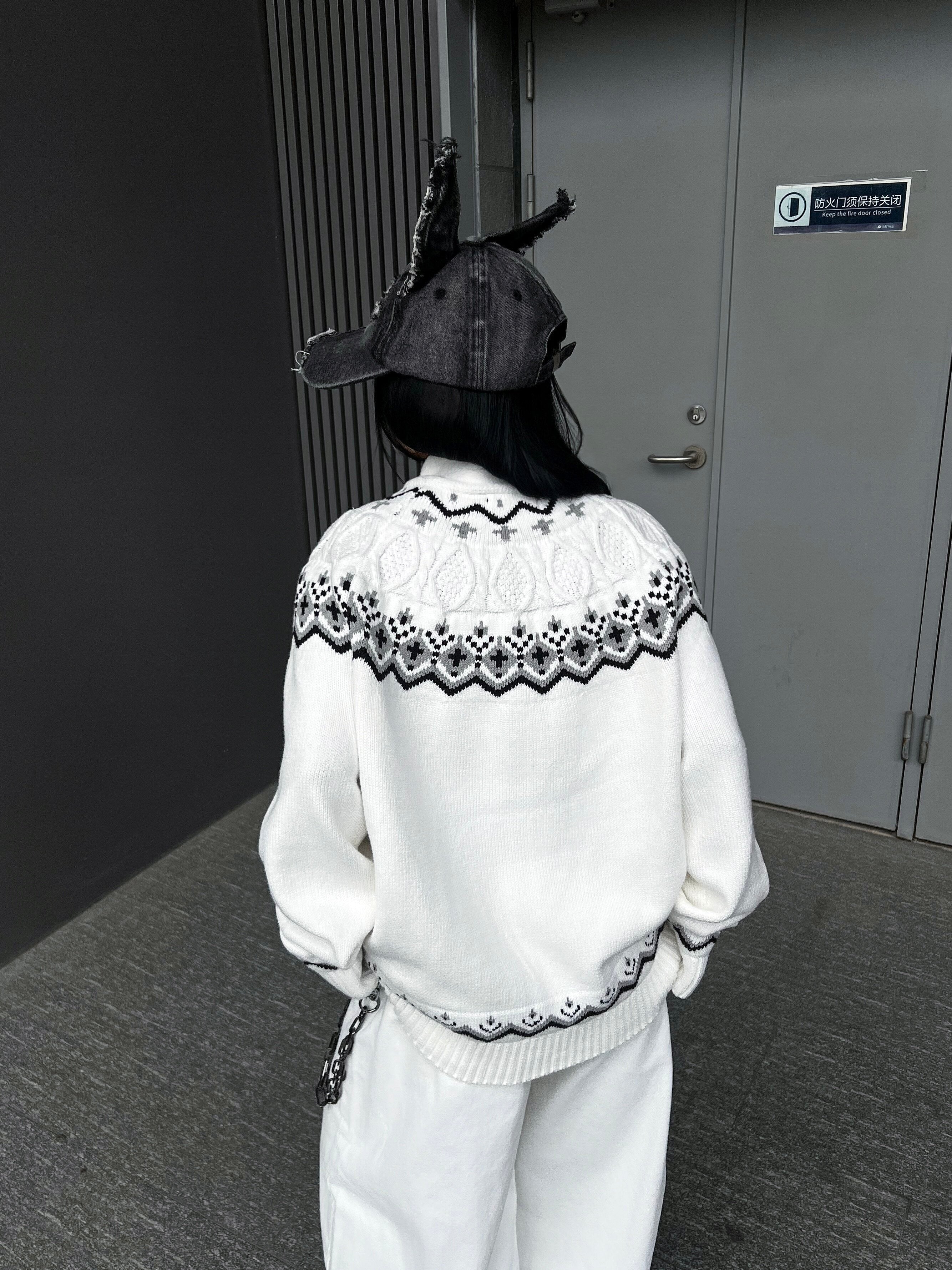 Men's Nordic Pattern Zip-Up Knit Cardigan