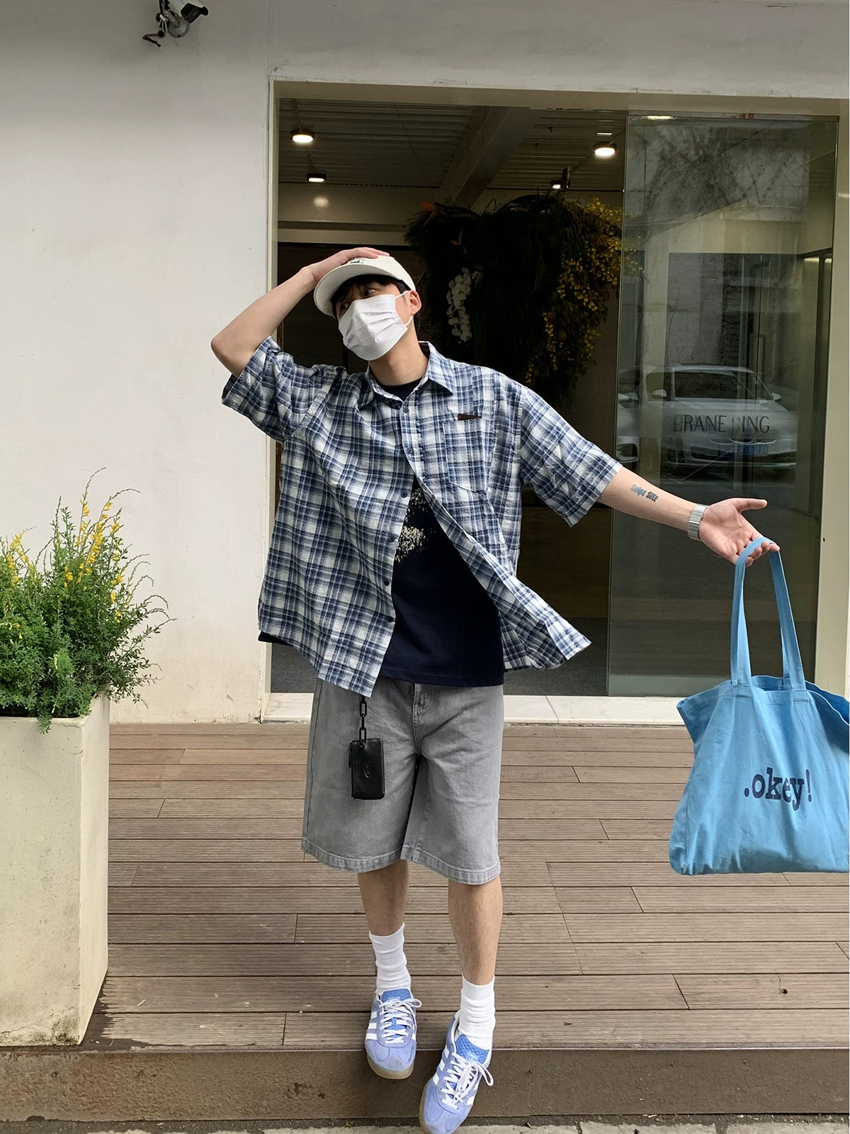 Oversized Blue and White Plaid Short Sleeve Shirt