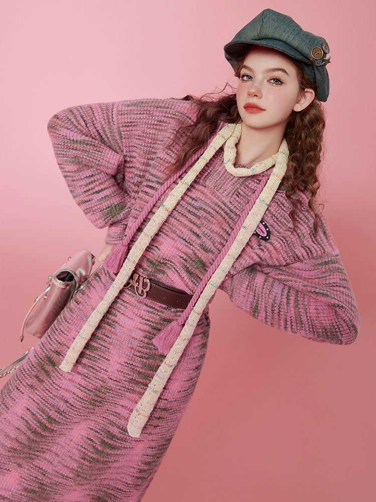 Vestido midi de suéter con capucha