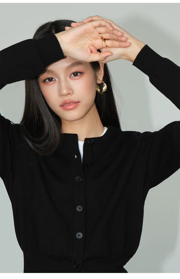 Classic Crew Neck Knit Cardigan