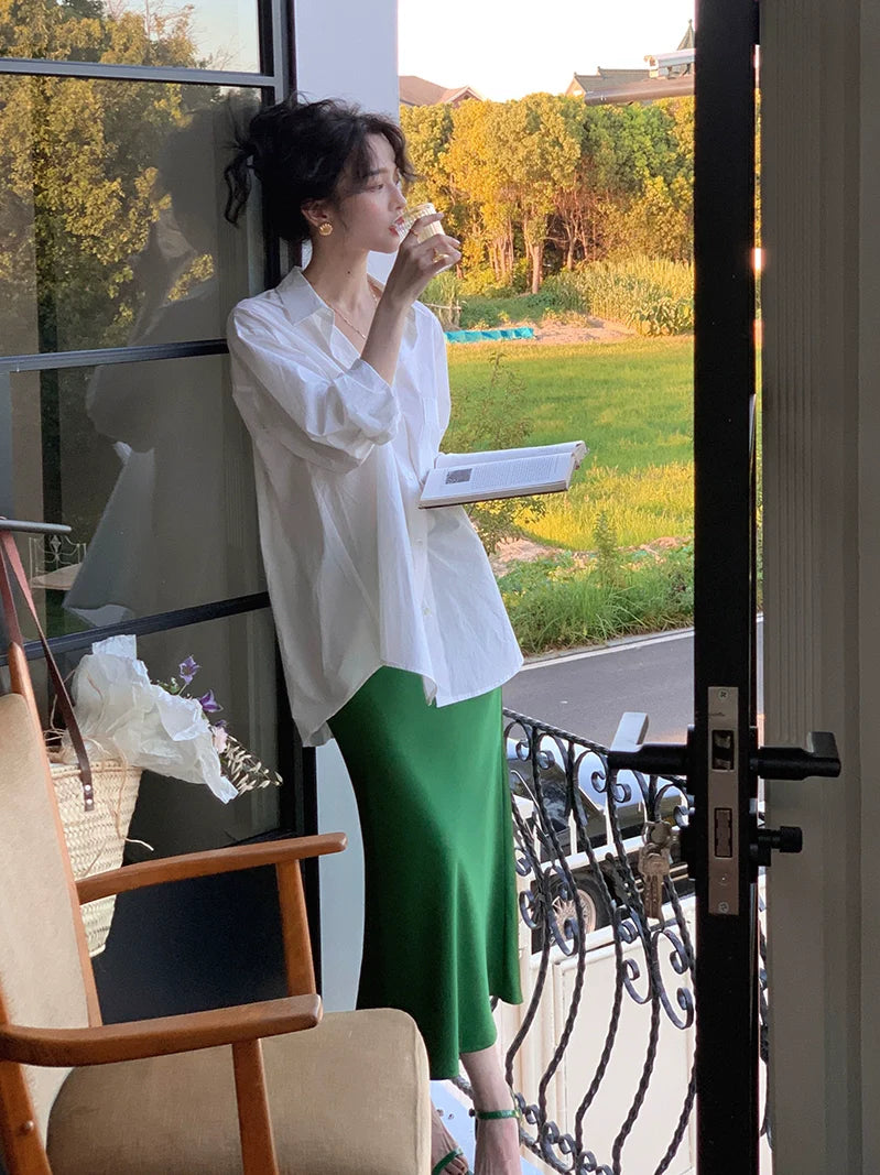 Elegant Green Satin A-Line Midi Skirt
