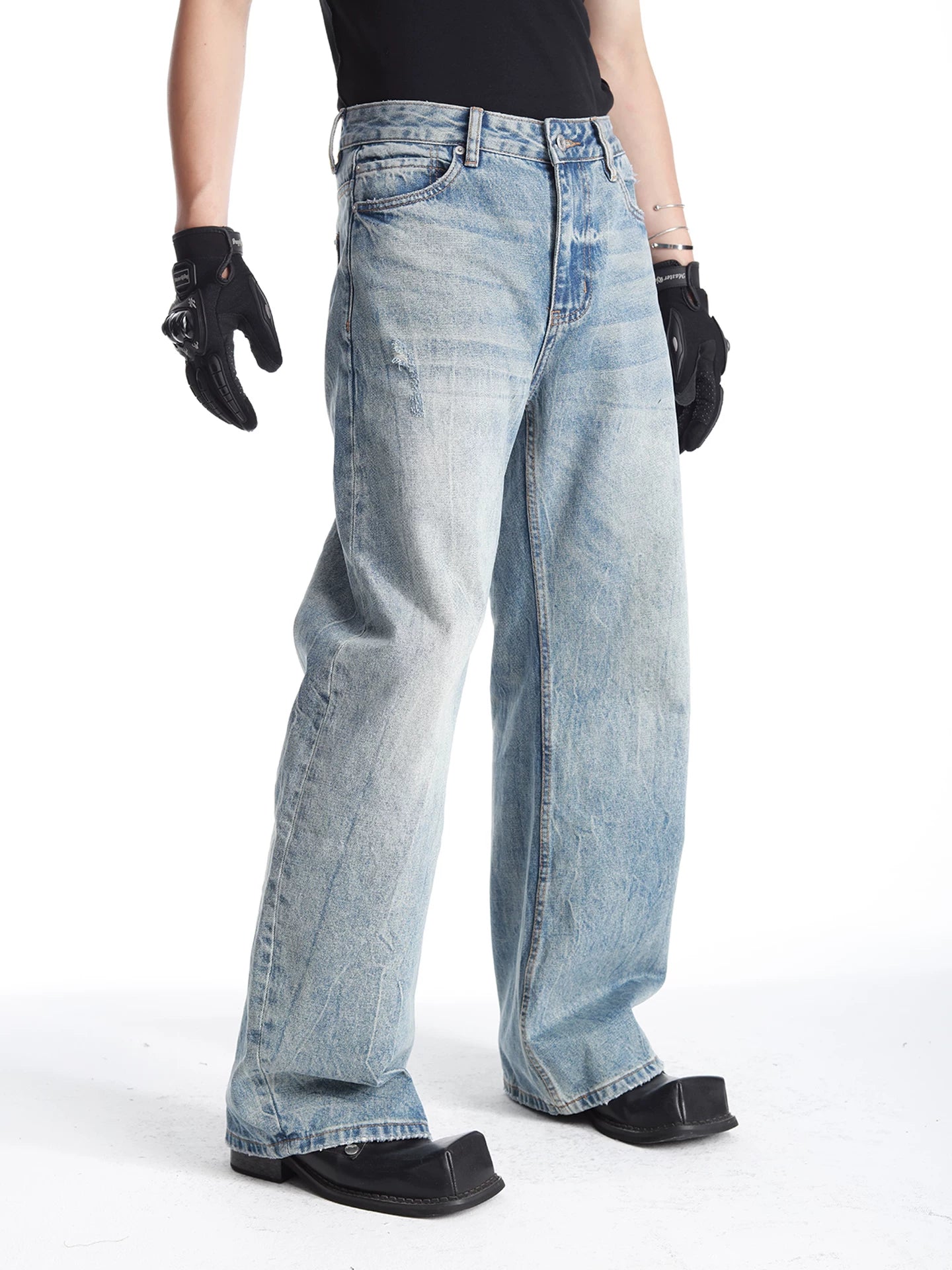 Vintage Wash Barrel-Leg Jeans