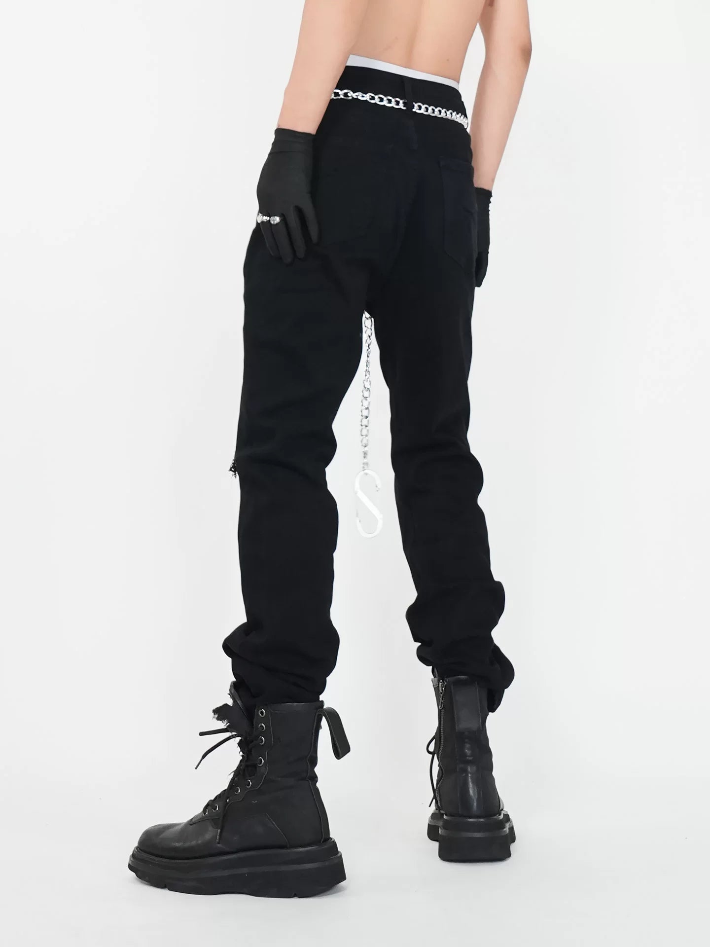 Rebel Wave Chain‑Detail Ripped Cargo Jeans