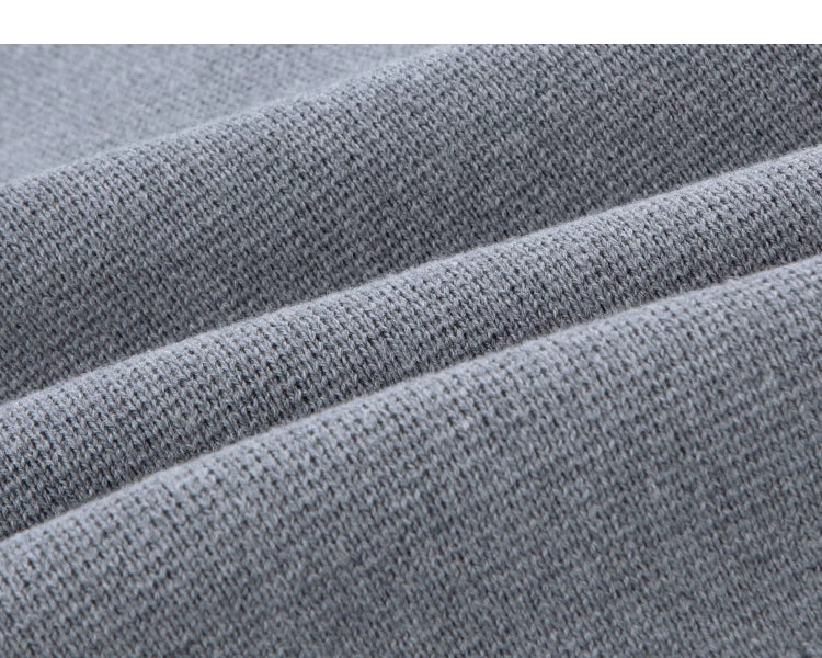 Minimal Crest Knit Cardigan