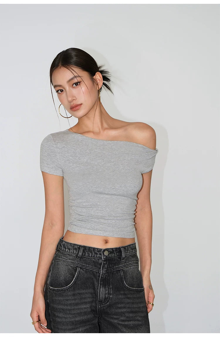 Skyline Tilt One-Shoulder Crop Tee
