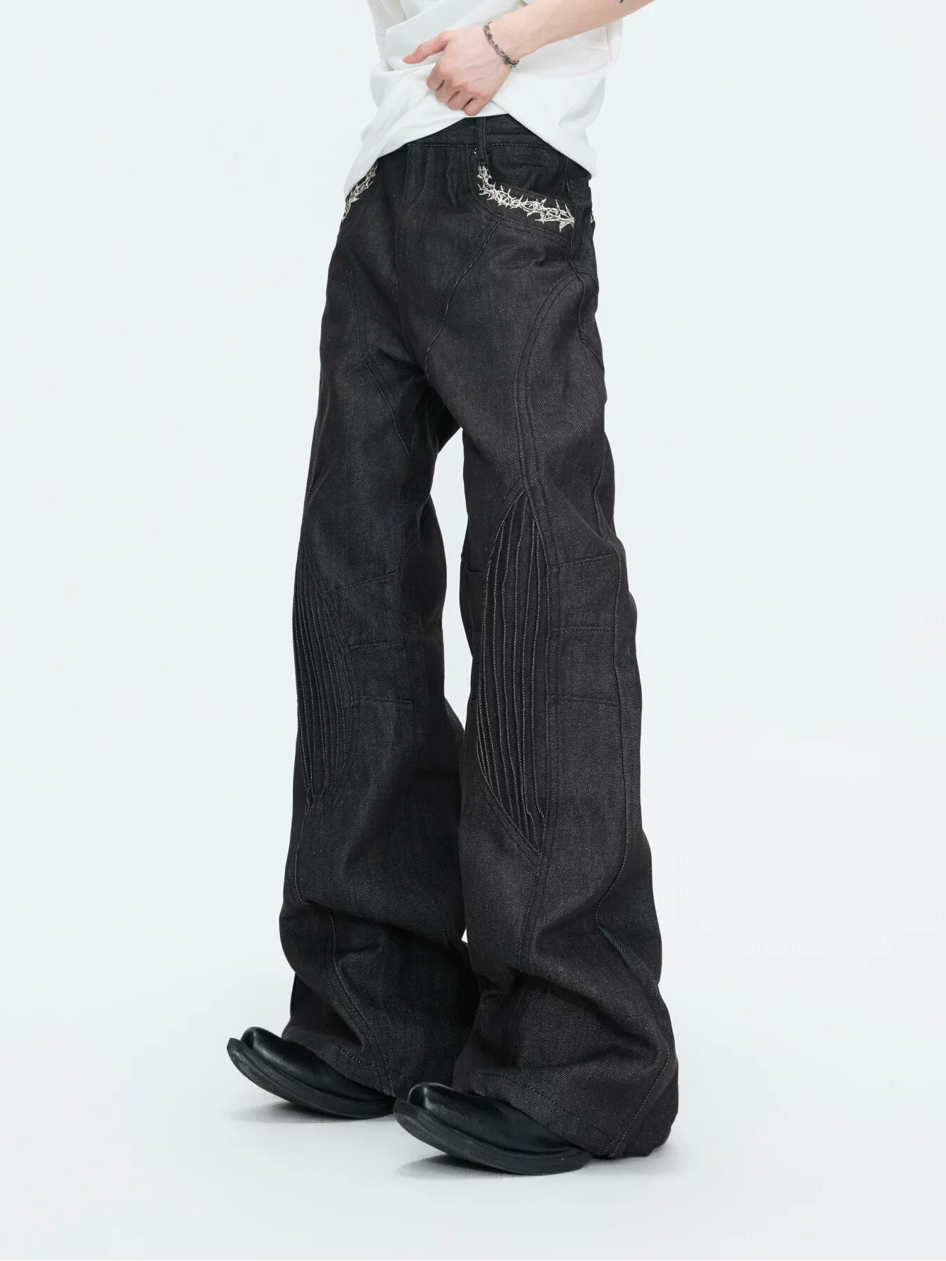 Sculpted Seam Wide Leg Jeans