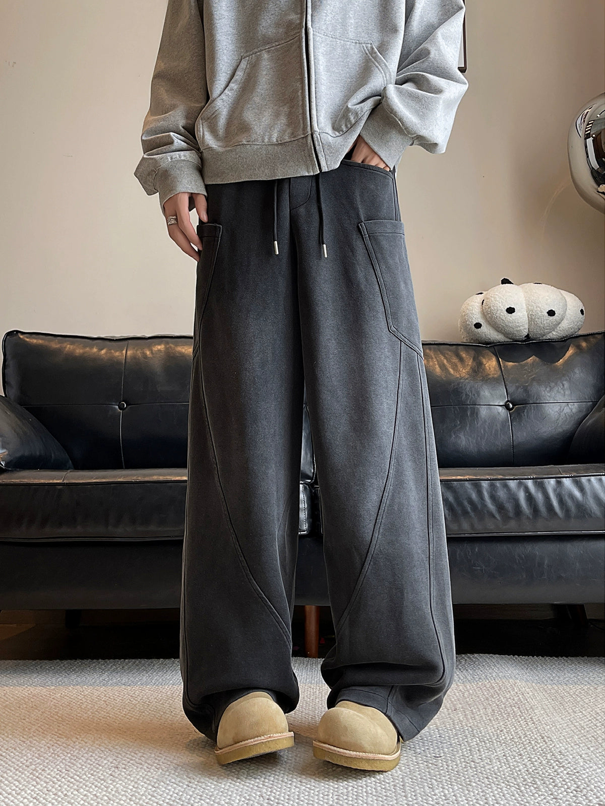 Wide-Leg Black Drawstring Sweatpants with Large Pockets