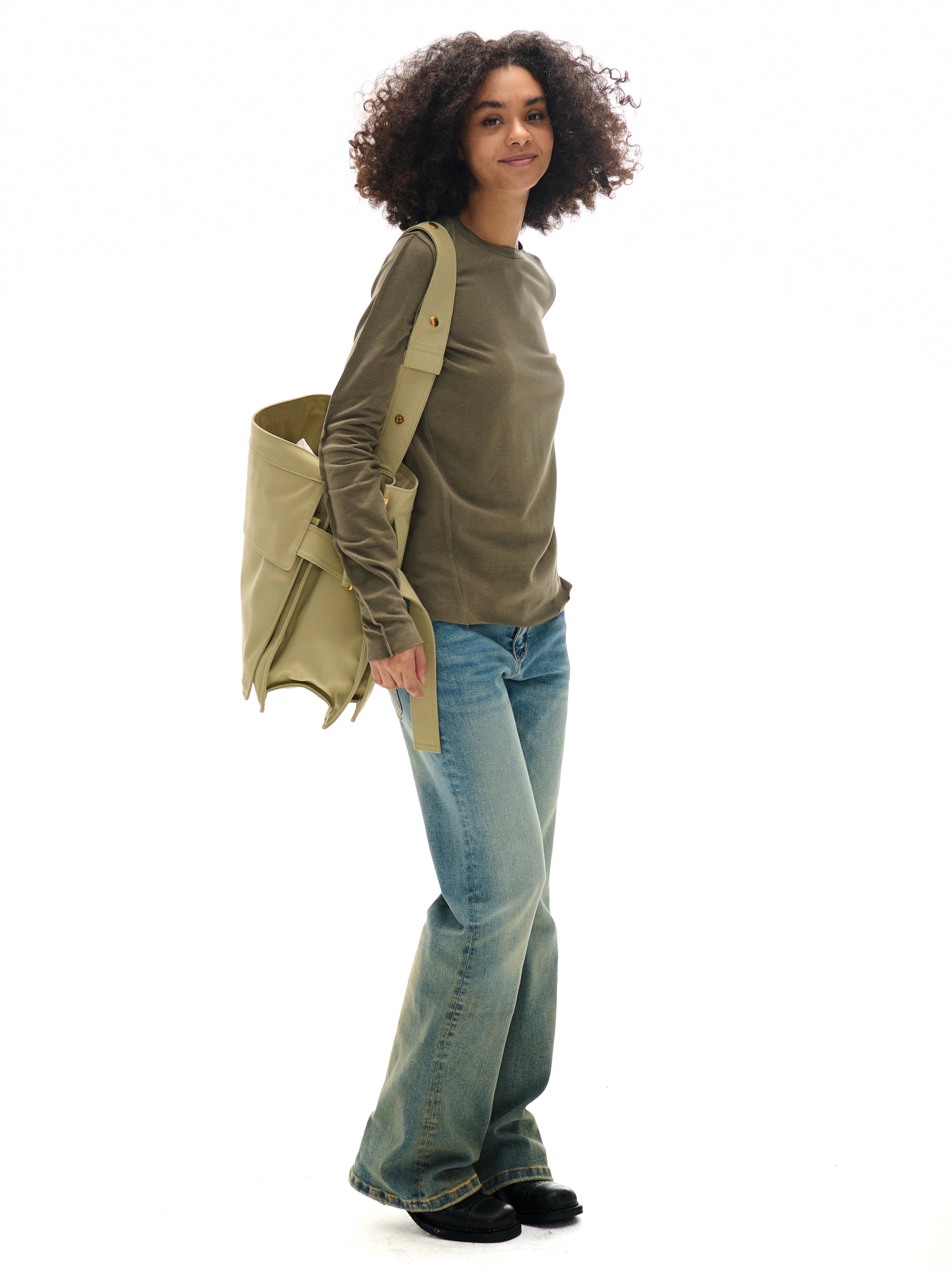 Camiseta de manga larga de ajuste delgado de cuello redondo