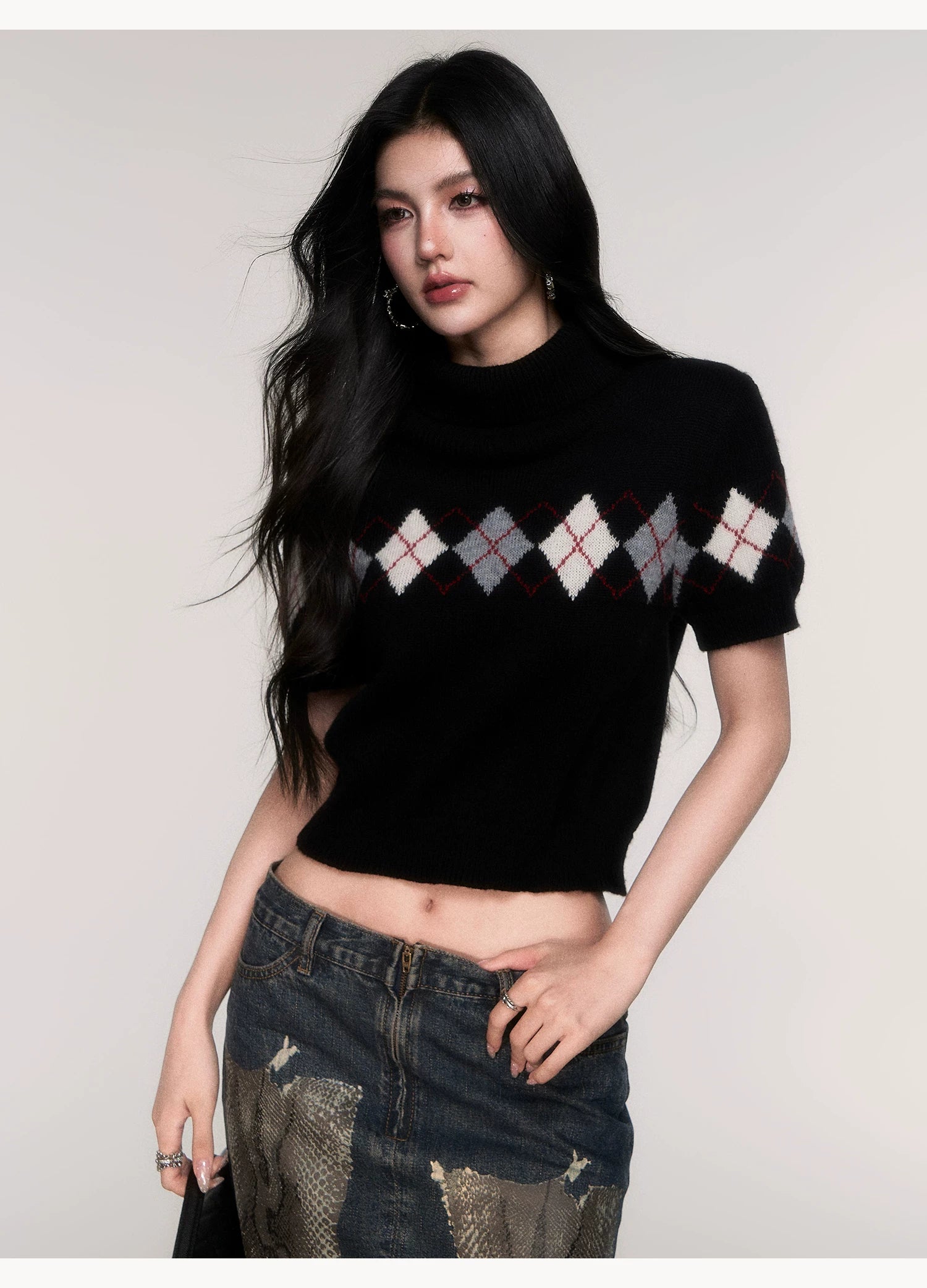 Noir Wink Argyle Crop Sweater