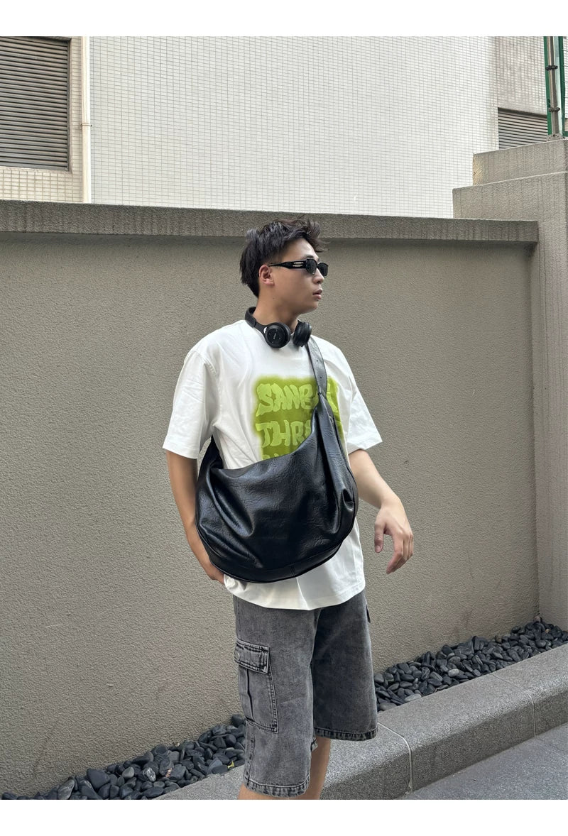 Noir Flow Crescent Sling