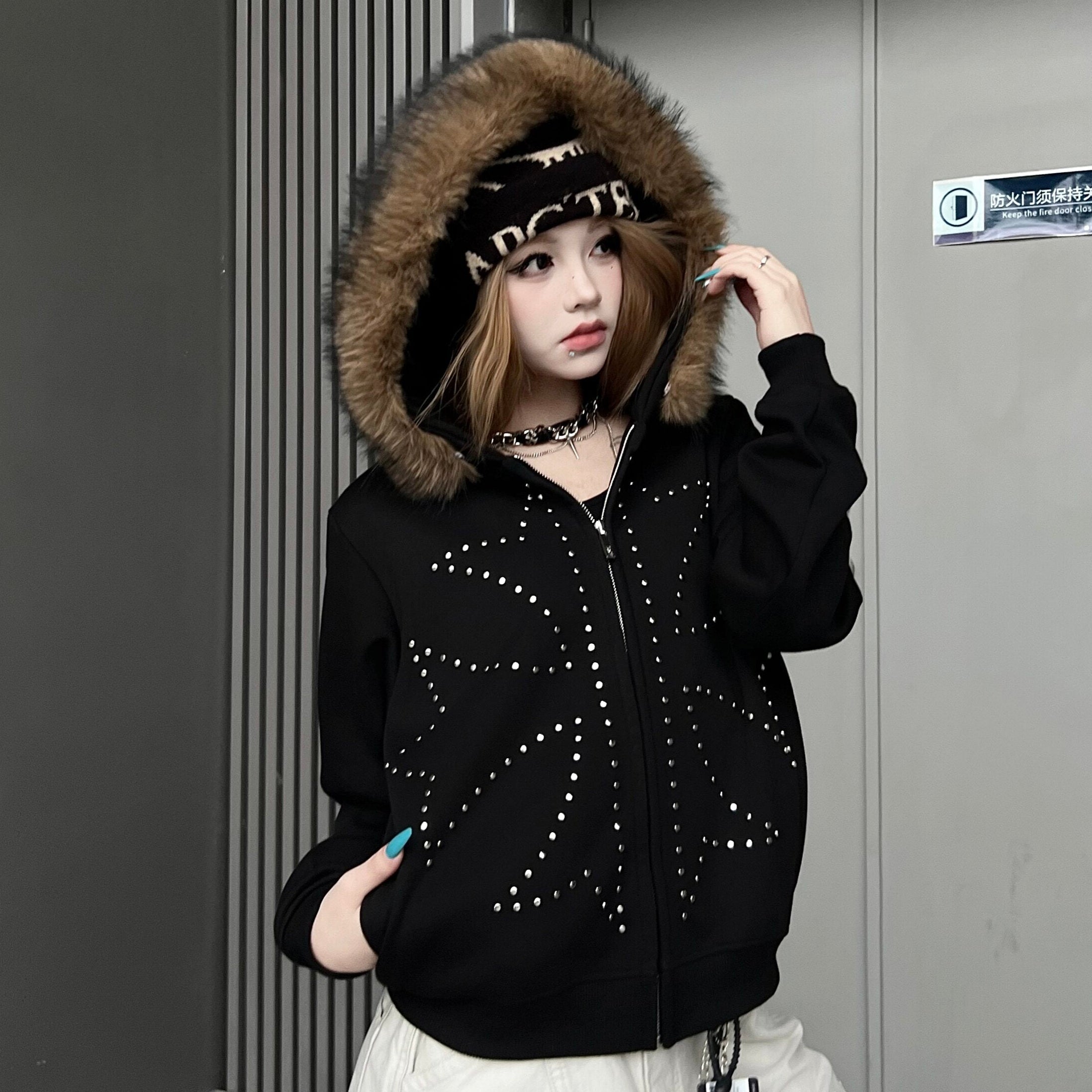 Men's Faux-Fur Collar Studded Zip-Up Hoodie