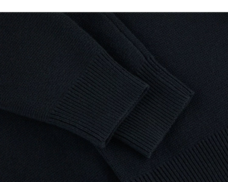 Minimal Crest Knit Cardigan