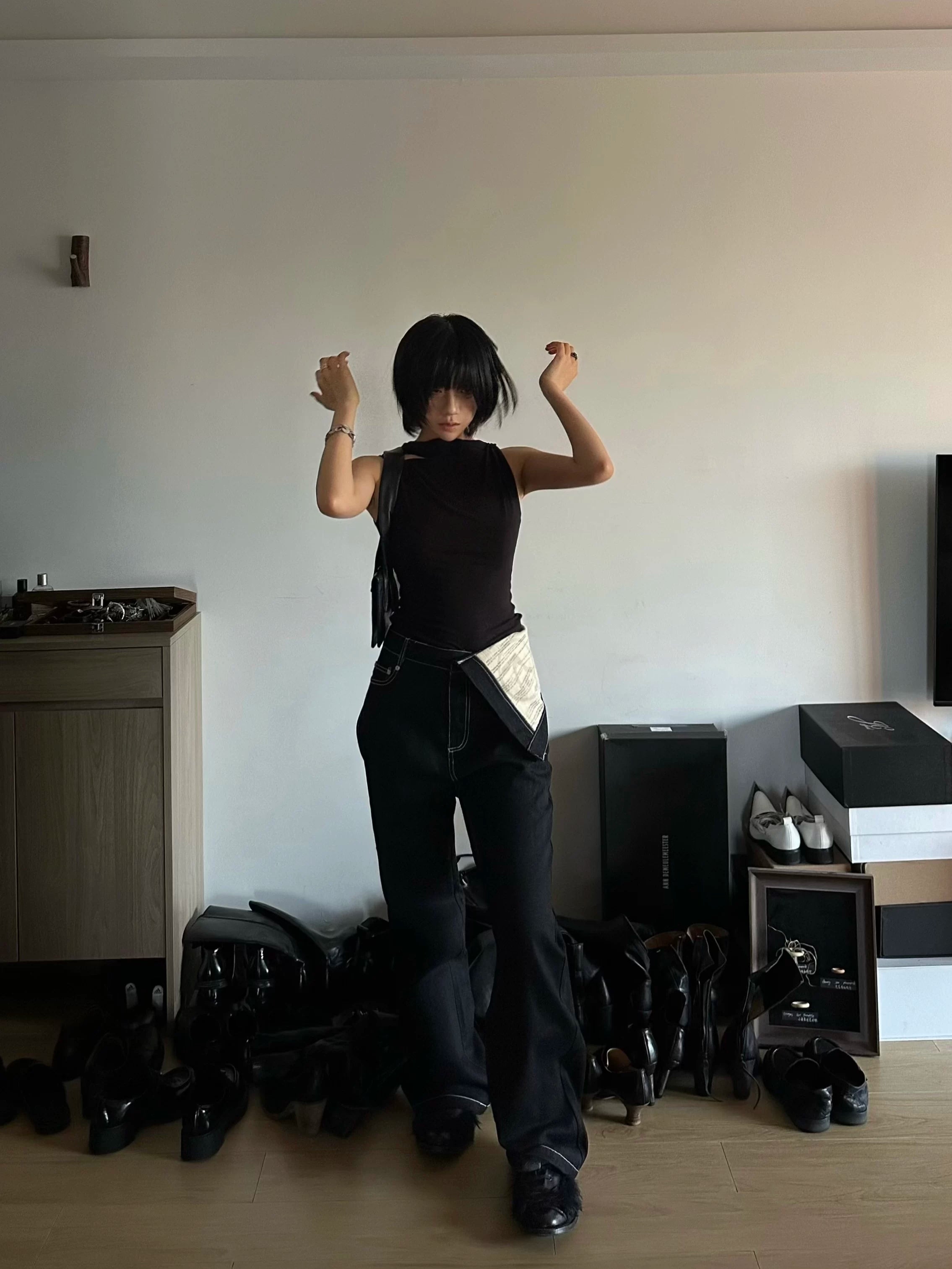 Turn‑Waist Contrast Pocket Straight Jeans