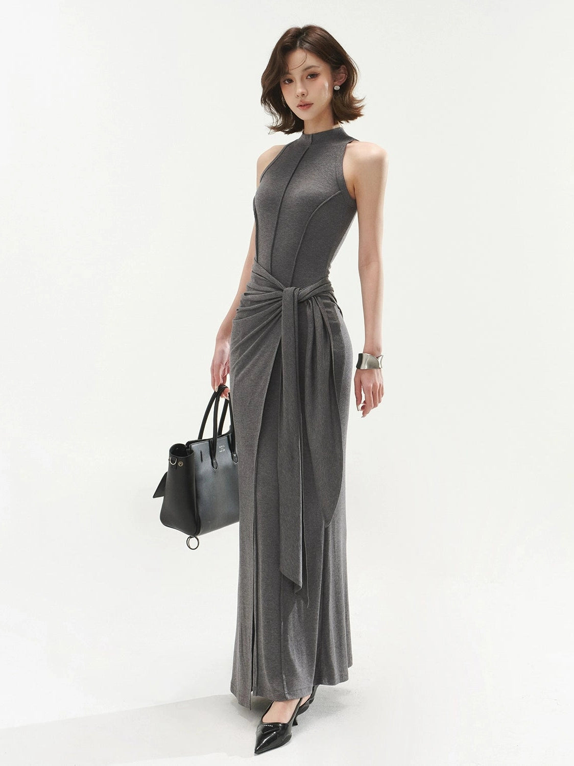 Elegant Sleeveless Mock Neck Maxi Dress with Tie Waist