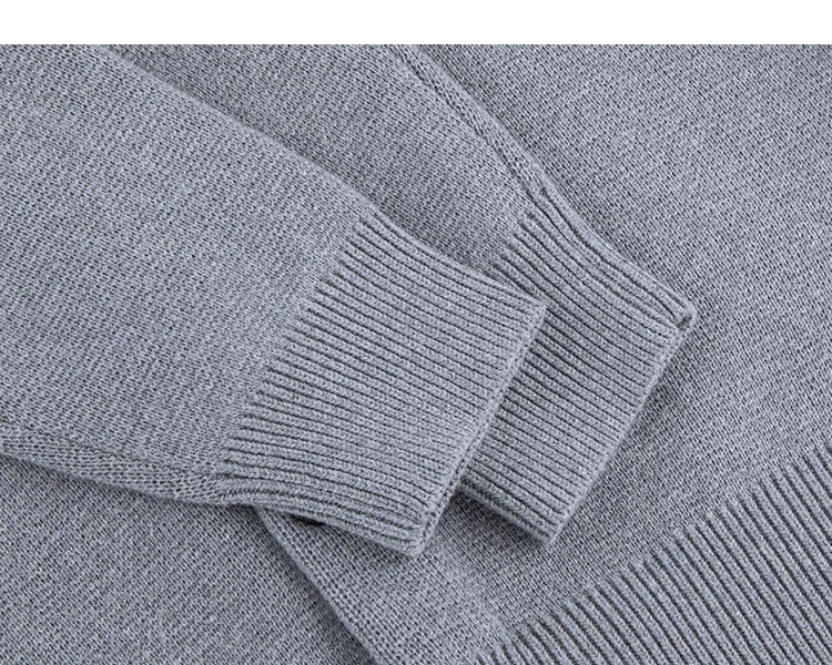 Minimal Crest Knit Cardigan
