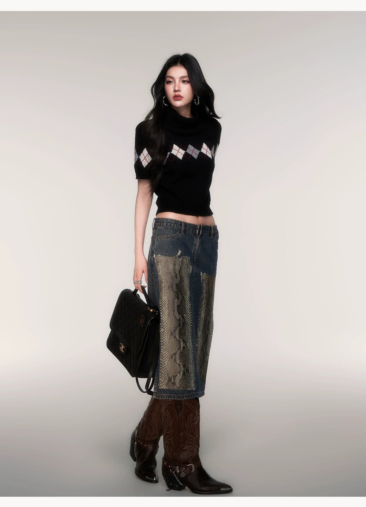 Noir Wink Argyle Crop Sweater
