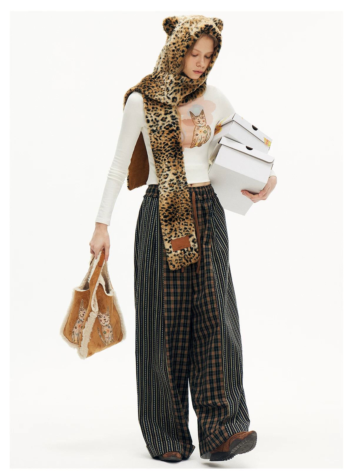 Cozy Meadow Charm Kitty Tote
