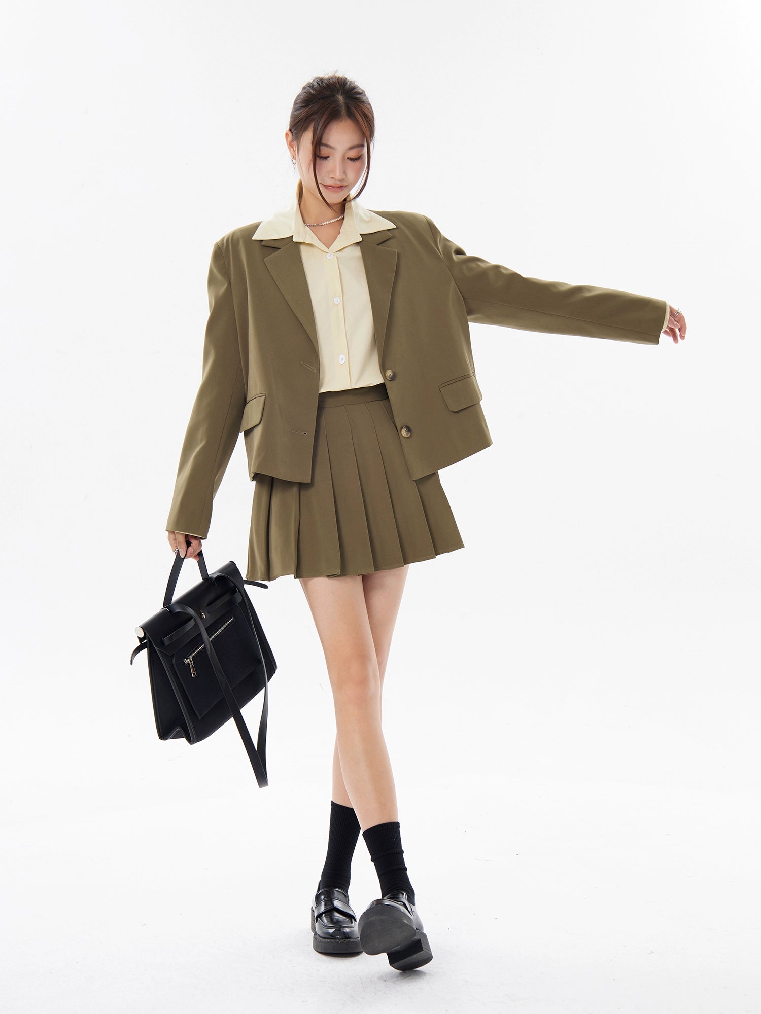Weißes Button-Down-Hemd im Lagenlook Petite