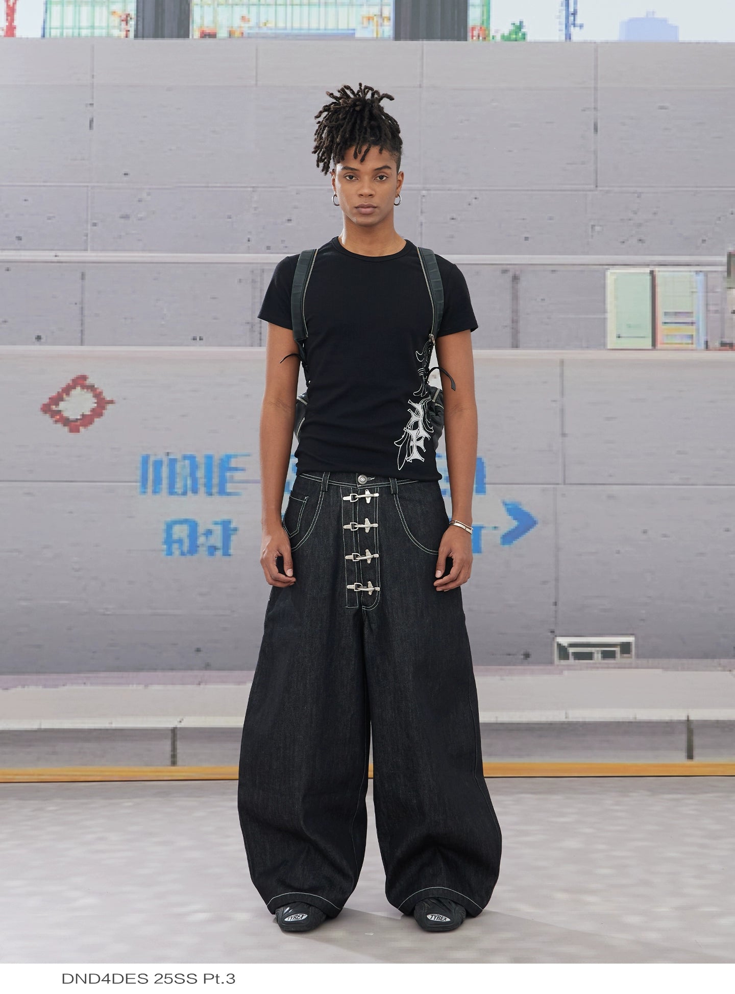 Wide Leg Hook Closure Jeans